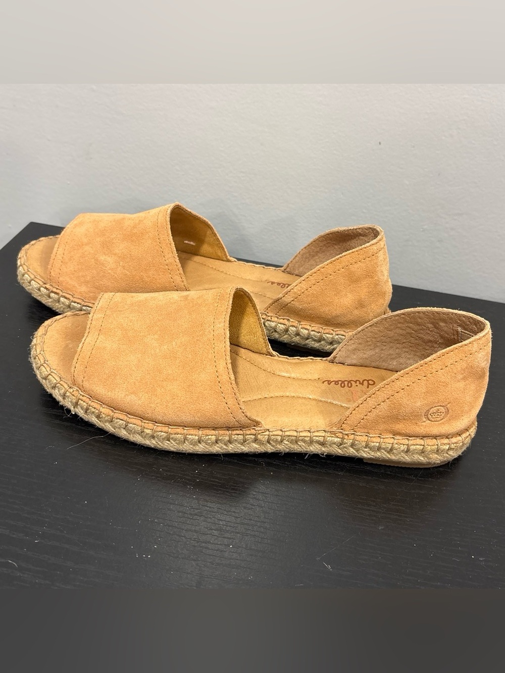Born Suede Espadrille Slip-Ons in Tan/light brown EUC summer vacation